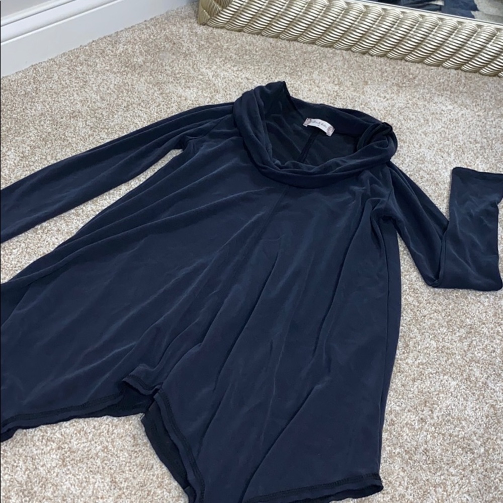 Navy long sleeve shirt